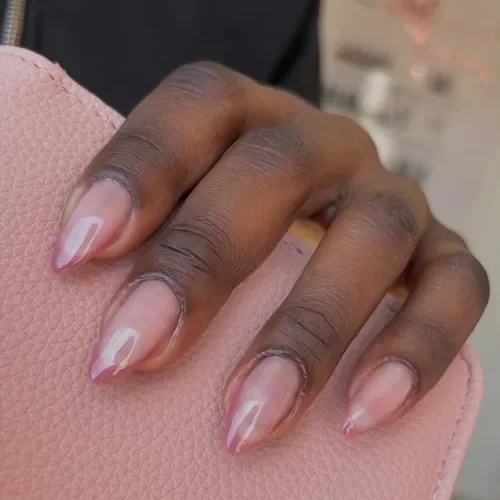 Unhas em formato amendoado